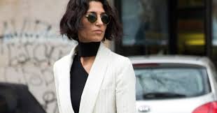 Asymmetrical, textured, choppy, short, blunt, stacked, curly, hair styles, 2020, 2021 and hair cuts. French Bob Haircut How To Style It And Inspiration