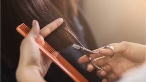 Non vous n'avez pas besoin de régler votre écran ou vos lunettes j'ai bien écrit comment dire non à un client. Chez Le Coiffeur Quels Sont Nos Droits Femme Actuelle Le Mag