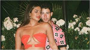 Priyanka Chopra poses in bold cutout dress with Nick Jonas, Nickyanka fans  can't stop cheering 