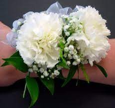 Strange S Florists Greenhouses And Garden Centers Richmond Va Carnation Wedding White Carnations Wedding Mother Of Bride Corsage