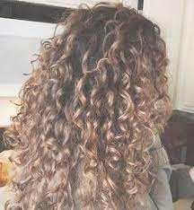 blond ombre schone frisur fur frauen locken naturlich schon frauen haare haarfarben haarfarbe ideen naturlocken frisuren