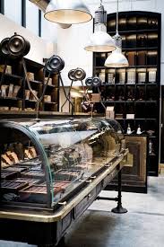 L 39 Interieur Au Style Industriel Chic De La Manufacture De Chocolat Alain Ducasse Pastaneler Ev Icin Cikolata
