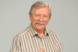 András várkonyi was born on july 26, 1949 in székesfehérvár, hungary. O Varkonyi Andras Ritkan Latott Felesege 43 Eve Elnek Boldog Hazassagban Hazai Sztar Femina