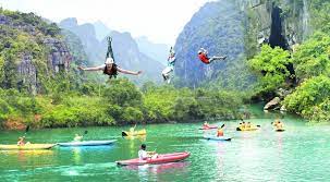 And the south biển đông sea to the east, with 75 kilometres (47 mi) of coast. Quáº£ng Binh Sá»›m Ä'Æ°a Du Lá»‹ch Thanh MÅ©i Nhá»n Phat Triá»ƒn Kinh Táº¿