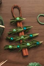 Weihnachtsbasteln Mit Kindern 62 Diy Ideen Die Einfach Und Schnell Umgesetzt Werden Basteln Weihnachten Naturmaterialien Bastelideen Weihnachten Weihnachtszeit Basteln