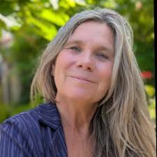 New year, new opportunities! After spending 2 years in the amazing world of  energy and green hydrogen it is time for me to go back or should I say home  to the