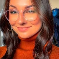 Emily Denton's Instagram, Twitter & Facebook