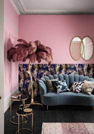 This Seriously Luxe Living Room Idea Pairs Intricate Oriental Prints With A Plush Velvet Sofa And Gilded Accessor Home Decor Styles Pink Walls Retro Home Decor