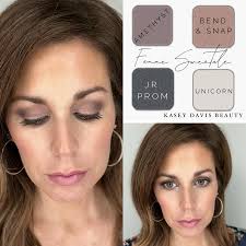 An amazing artist friend of mine posted this and I HAD to use it! You get  to make someone else feel good and you get to feel good too!❤️ Post a  selfie,