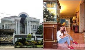 Rumah atta halilintar dan 9 rumah mewah artis indonesia | rumah artis indonesia termewah dan rumah termahal seleb. 15 Rumah Mewah Milik Para Artis Saking Luasnya Sampai Ada Yang Kesasar Di Rumah Sendiri