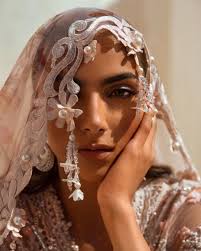 Nhan sắc xinh đẹp của nữ thạc sĩ đăng quang hoa hậu