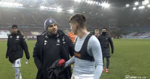 Aston villa u23 skal spille deres næste kamp den 13/12/2020 mod leeds united u23 i premier league 2, division 2. Louie Barry Credits Fabinho For Classy Tunnel Gesture After Liverpool Beat Aston Villa Mirror Online