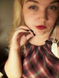 Let's hear it! I love learning random things about people! ❤