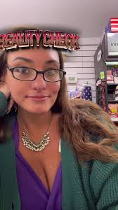 Michael Che and Heidi Gardner