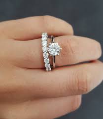 1 602 Likes 15 Comments Dubai Rocks Dubai Rocks On Instagram A Beautiful Combination Big Wedding Rings Wedding Rings Unique Wedding Rings Vintage