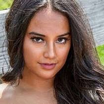 Malia Lopez's Instagram, Twitter & Facebook