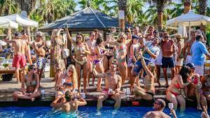 To party into the wee hours of the morning, clubs like the vip room, known for its celebrity guests and techno dance. Saint Tropez Summer Hot Spots 2018 Seesainttropez Com