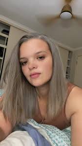 Jessi Young (@xjesschuckyx)