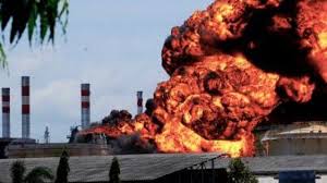 Truk pengangkut bahan bakar atau bbm yang meledak di medan ternyata milik pertamina. Satu Lagi Tangki Pertamina Cilacap Meledak