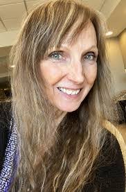 Kimberly Dwyer's Instagram, Twitter & Facebook