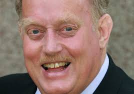 Tributes paid to Sunday Post columnist and former chief football writer Ron  Scott