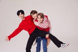 위에화 엔터테인먼트) is a privately held chinese multinational entertainment group and talent agency based in beijing. Justin Cheng Cheng Zhengting Boy Idols Justin Huang Yuehua Entertainment