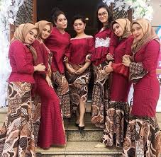 03.04.2021 · 49 model gamis brokat populer from thegorbalsla.com contoh kombinasi warna (palet) untuk kombinasi antara kain polos dan motif brokat yang cantik menciptakan perpaduan yang menarik gamis brokat. Gamis Brokat Kombinasi Batik Nusagates