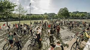 Jun 21, 2021 · die critical mass wird stumm sein, keine musik. Radfahren Bei Der Critical Mass Der Anfang Vom Ende Der Autostadt Kassel Kassel