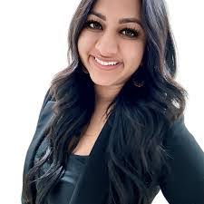 Delilah Mendoza's Instagram, Twitter & Facebook