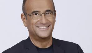 Dopo un breve periodo di lavoro in banca decide di dedicarsi alla propria passione e quindi, da giovanissimo, inizia a lavorare come dj. Top Ten Carlo Conti Again Gets A Third Appointment And A Special Guest Newsline