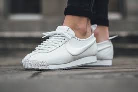 Black And White Nike Outfits These Black And White Nike Cortez 72 Colorways Are For The Minimalist In You Nike Cortez White Nike Cortez 72 Nike Cortez
