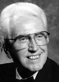 Two vie for seat in Second District Macy's Parade to visit Downey