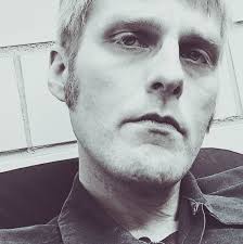 Do any of you use your CRT tvs or monitors for modern gaming? I know most  modern games aren't designed with 4:3 in mind anymore but at least with  monitor I've really