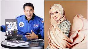 Selama 10 hari di antariksa, shukor dengan nama allah saya bersumpah bahawa bumi berbentuk sfera seperti mana dilihat oleh saya di angkasa. Siti Nurhaliza Sheikh Muszaphar Berada Kedudukan Teratas Dalam World Most Admired Oh Media