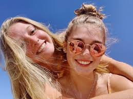 Hi everyone! My name is Layne and I'm from Cape Cod. I'm transferring to  umass next fall as a sophomore and am a kinesiology major! I played field  hockey at my current