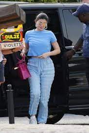 That's what modernizes it. kylie jenner's latest look features 3 major summer trends: 250 Kylie Jenner Outfits Ideas In 2021 Kylie Jenner Outfits Jenner Outfits Kylie Jenner