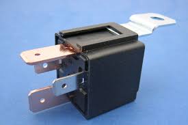 This simple circuit will surely work for thus a 12 v coil from the same relay family as a 6 v coil will need about 9 volts to pull in, and will. 12 Volt Relay Heavy Duty Make And Break