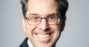 Episode 136: UConn Professor Looks at Role of Law in Business