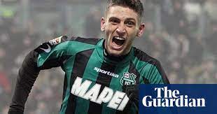 Он играет на позиции правый вингер. Domenico Berardi S Awesome Foursome Sinks Milan And Massimiliano Allegri Serie A The Guardian