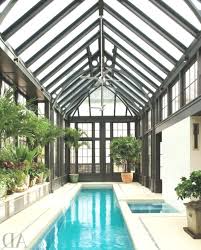 Wintergarten Poolhaus Mit Nuancen Des 19 Jahrhunderts Sportbecken Und Spa Fur Kleiner Innenpool Diy Schwimmbad Langer Pool