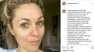Ungeschminkt stars ohne make up gala de / submitted 4 days ago by snoo45189. Armseliges Leben Ruth Moschners Emotionale Botschaft Gegen Bodyshaming Stern De