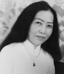 NHÀ VĂN HÀ KHÁNH LINH