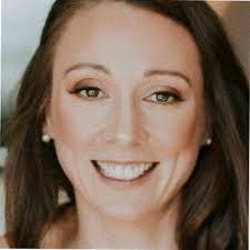 Jade Chow's Instagram, Twitter & Facebook