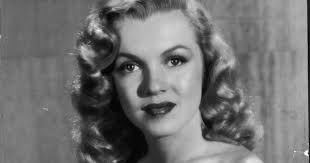Sunday Essays: Marilyn Monroe and How Her Career Affected Her Life