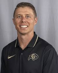 Laura Thweatt's Instagram, Twitter & Facebook