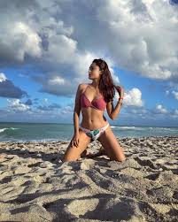 Tridha Choudhury Hot Photos - TeluguBulletin.com