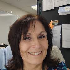 What changes can be made to the 2025 Alumni Committee group?