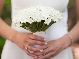 There are 94 2017 wedding trends for sale on etsy, and they cost $31.42 on average. 2019 Wedding Bouquet Trends The Biggest Bouquet Trends This Year