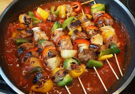Schaschlikspiesse Kann Jeder Machen Der Fleisch Und Ein Wenig Gemuse Zuhause Hat Diese Hier Sind Wegen Ihrer Dunklen Und Rauch Schaschlik Rezept Essen Rezepte