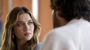 Deana Fernandez's Instagram, Twitter & Facebook